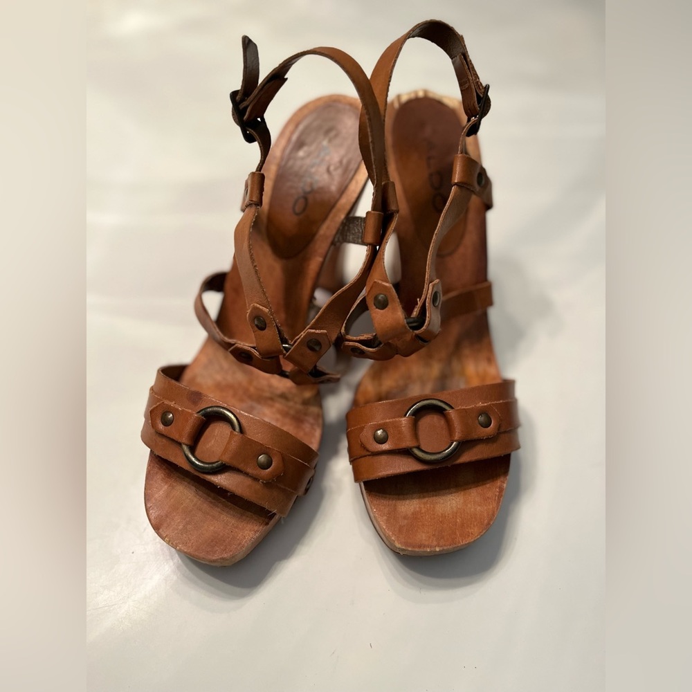 Aldo Sonka sandal size 39